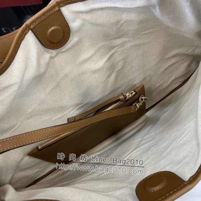 Gucci專櫃古馳最新款Body雙鎖扣中號肩背包 jh2044型號：815924